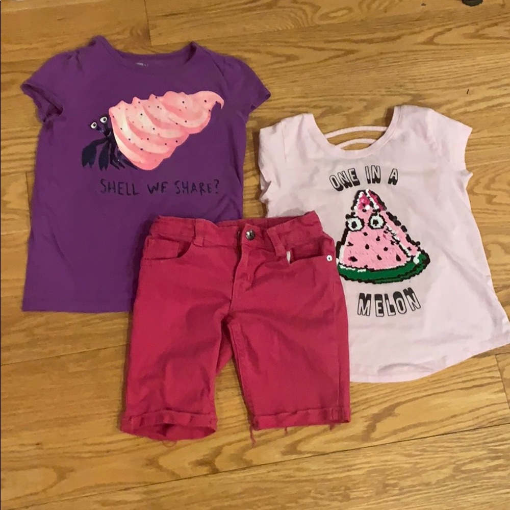 Crazy 8 top and pink Bermudas